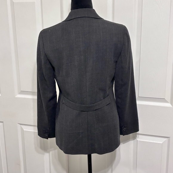 Ann Taylor Wool Charcoal Pin Stripes Women’s Blazer Suit Jacket Size 6P 2-Button - Picture 2 of 16